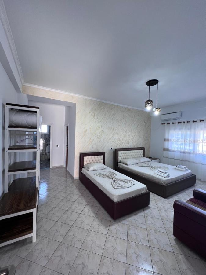 Hotel Frida Himare Bagian luar foto