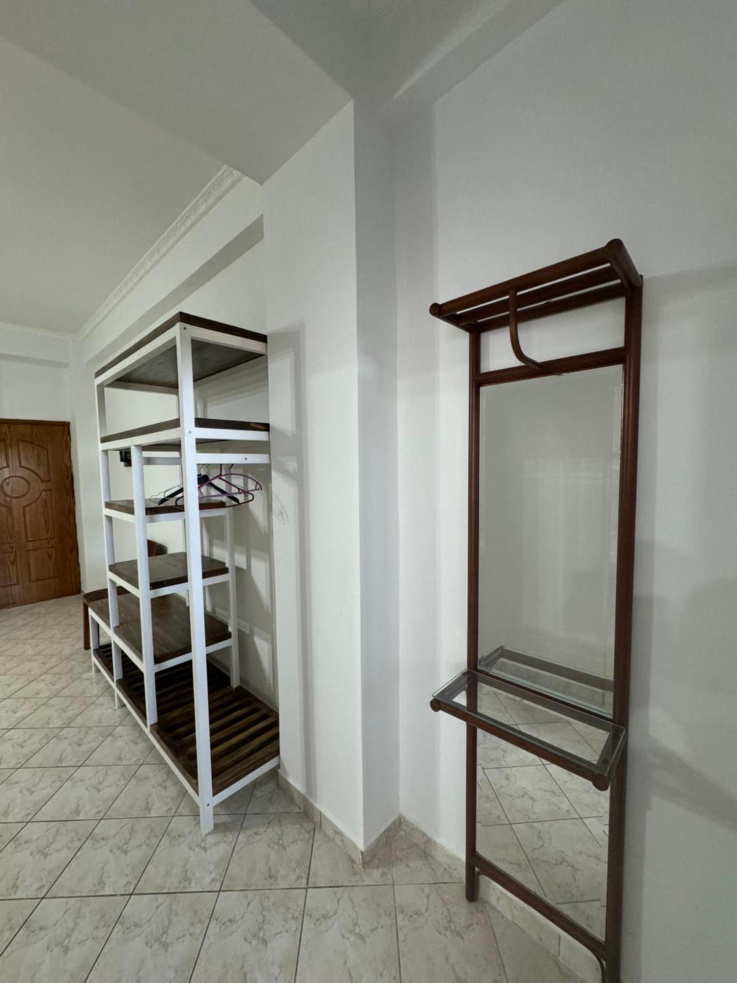 Hotel Frida Himare Bagian luar foto