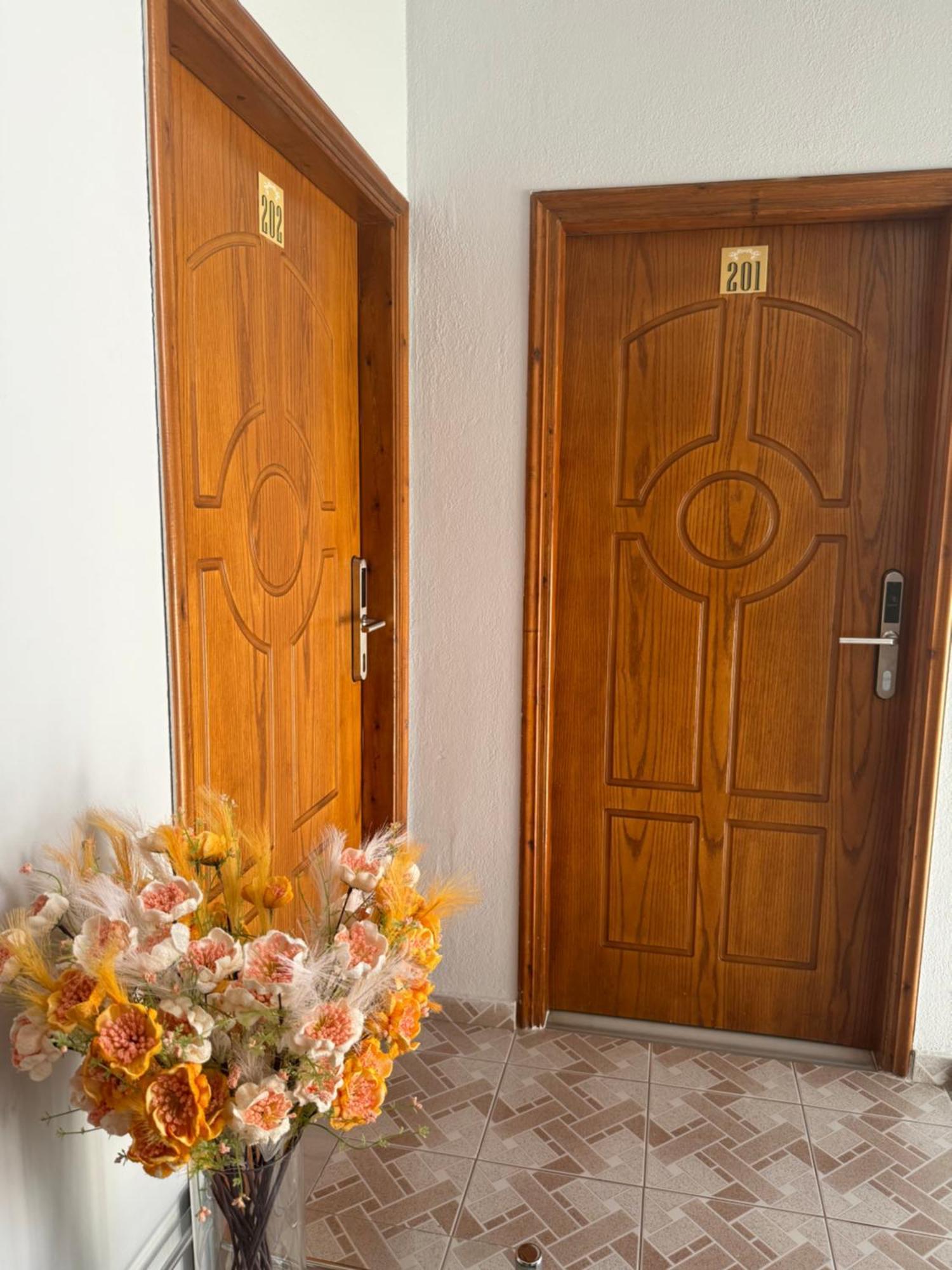Hotel Frida Himare Bagian luar foto