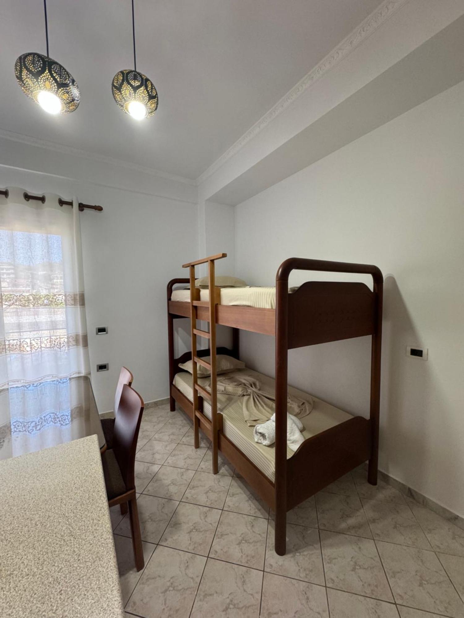 Hotel Frida Himare Bagian luar foto
