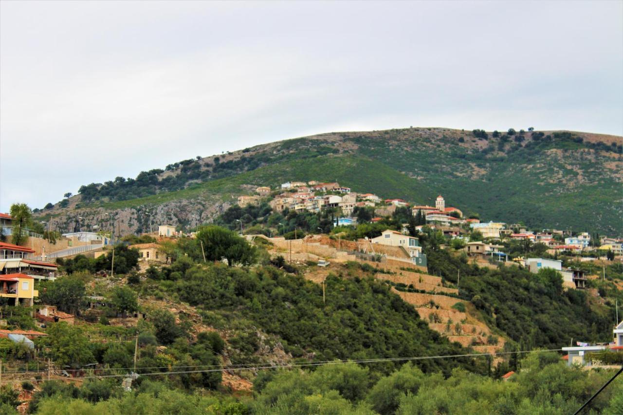 Hotel Frida Himare Bagian luar foto
